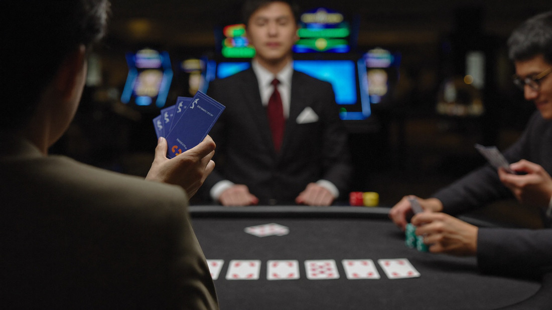 Take a Seat at a PSG888 Live Casino Table Tonight, Straight From Your Phone